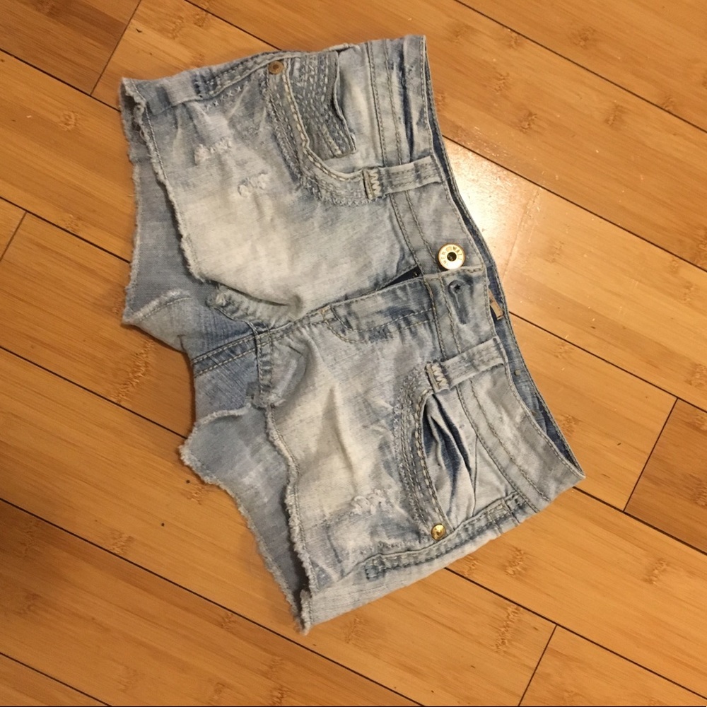 Wallflower shorts